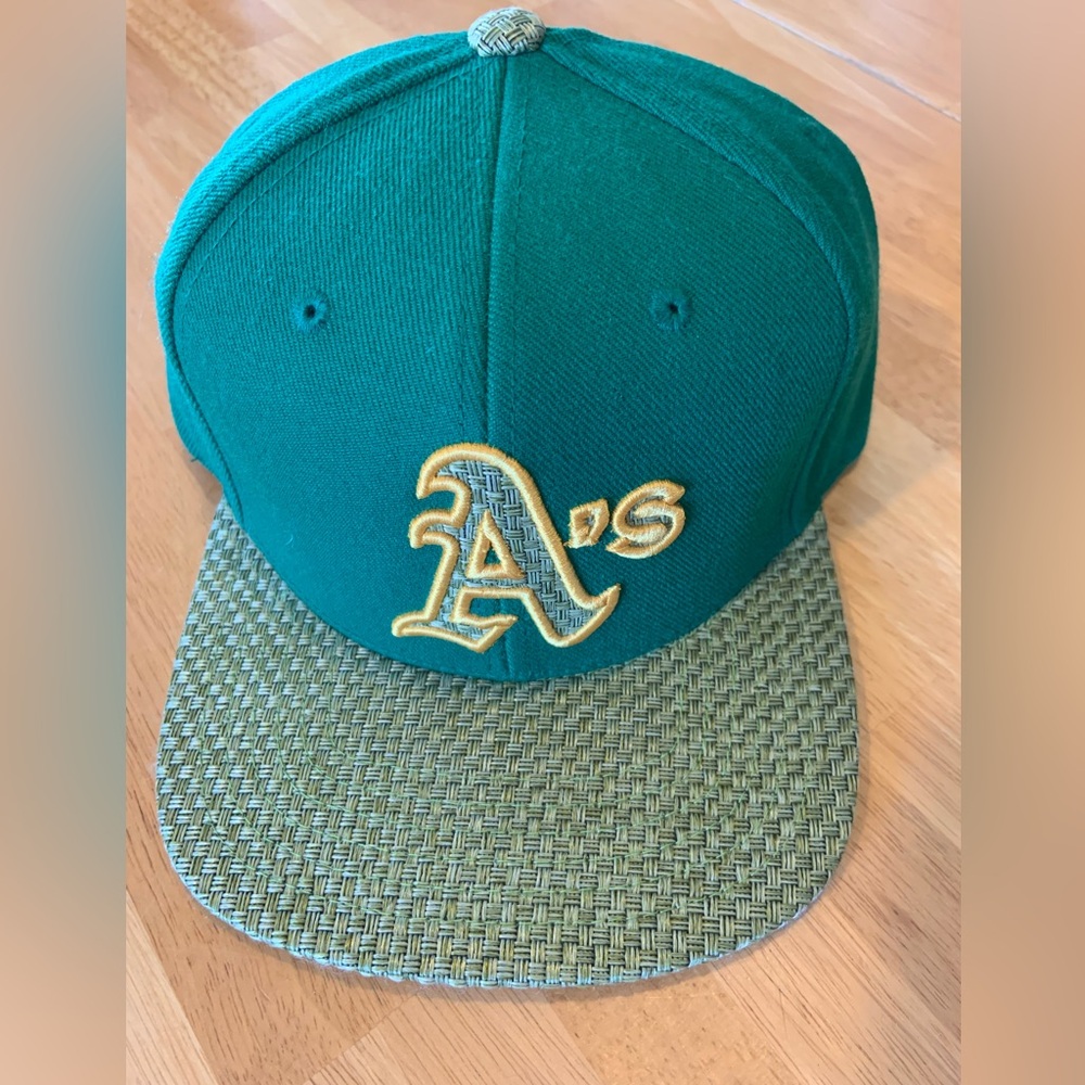 RARE Oakland A’s Green and Gold Woven Bill Baseball Cap